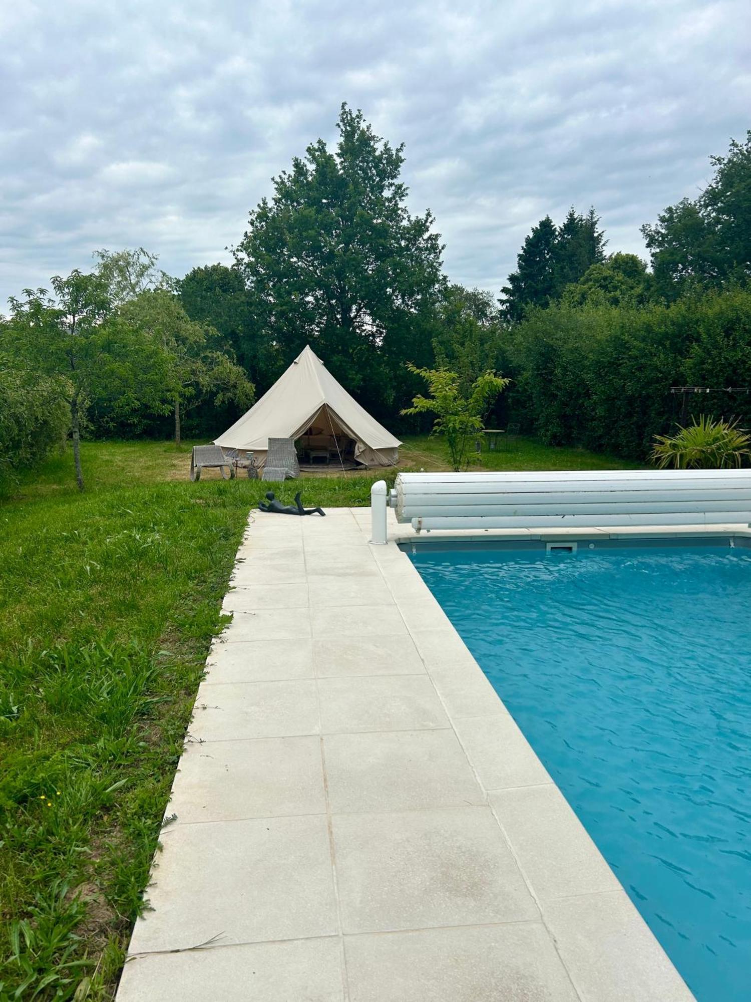 Au Jardin Tente De Charme